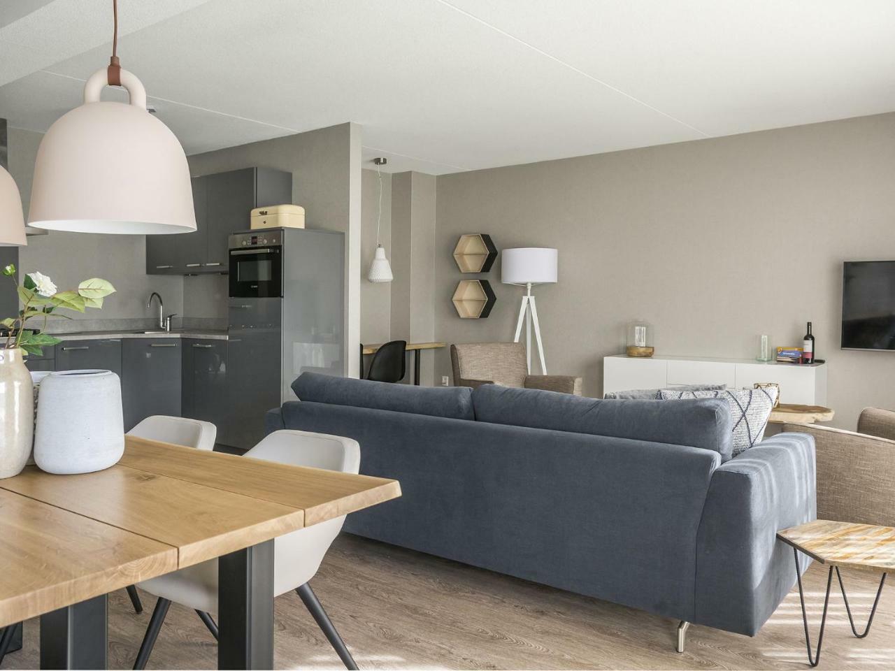 Spacious Farmhouse In De Cocksdorp With Private Terrace Exterior foto